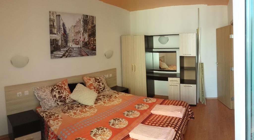 סאני ביץ' Pollo Resort Mikosta Apartments מראה חיצוני תמונה